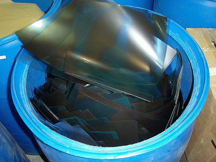 Industrial Containers & Drums - We buy plastic drums, containers, and storage equipment